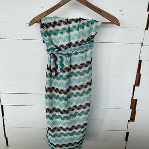 Elegant Chevron Patterned Strapless Dress